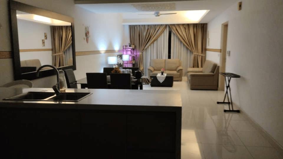 Apartemen Suasana Bukit Ceylon By Goldcrests Global